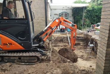 Uitgraven uitbouw 